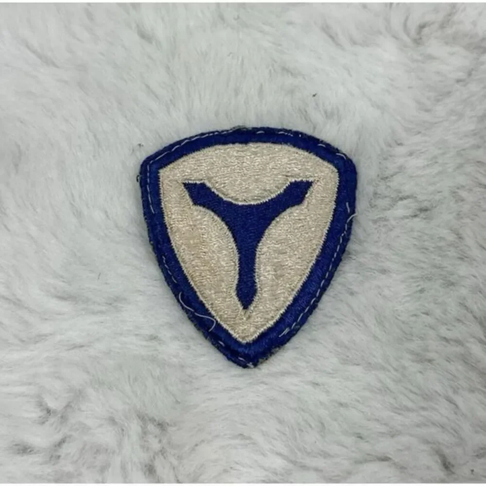 ORIGINAL WWII U.S. ARMY 3rd‎ THIRD SERVICE COMMAND CUT EDGE PATCH